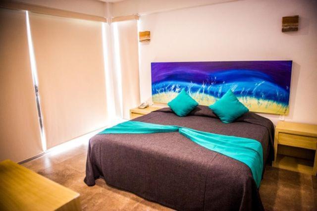 Hm Hotel Manzanillo Exterior photo